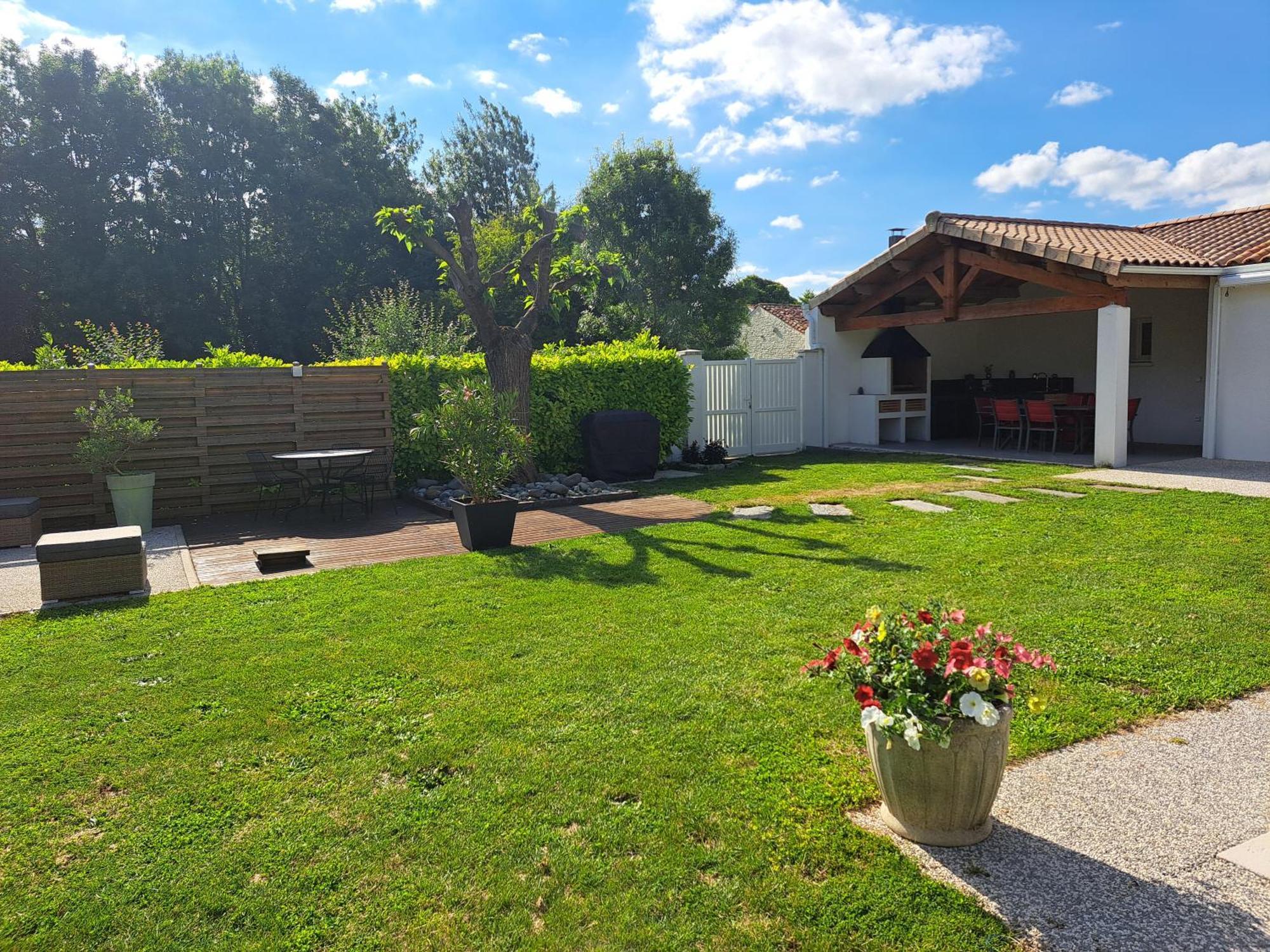 Chambre D Hote La Riviere 45M2 Jardin Et Piscine Aigrefeuille-d'Aunis Exterior photo